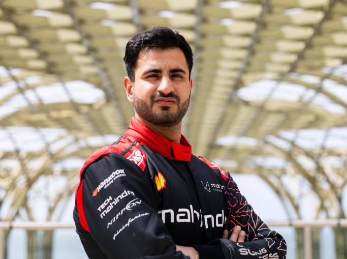 Maini coloca Mahindra no topo no treino livre de novatos do eP de Jedá da Fórmula E