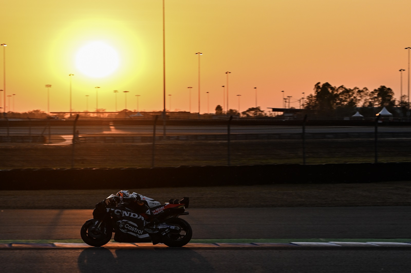 GP da Tailândia vai passar hoje? Saiba onde assistir à abertura da MotoGP 2025