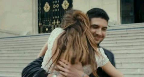 ¿Piloto y actor? Ocon aparece en trailer de película francesa producida por Netflix