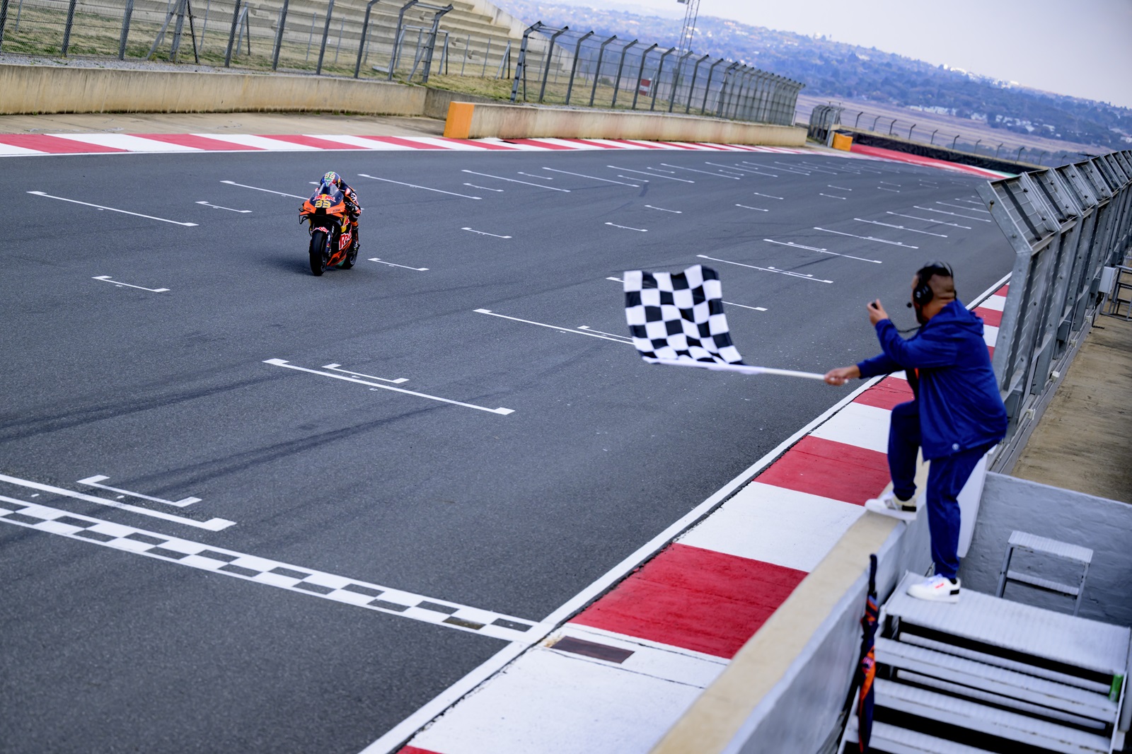 Binder classifica como “triste” ausência de Kyalami no calendário: “Espero voltar logo”