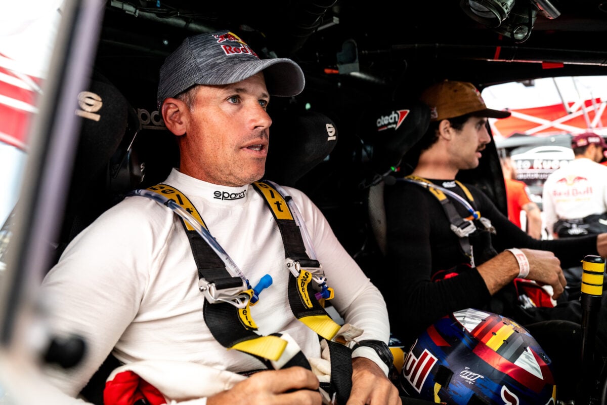 Baumel, tetracampeón del Dakar, pierde su pierna derecha tras ser atropellado en Francia