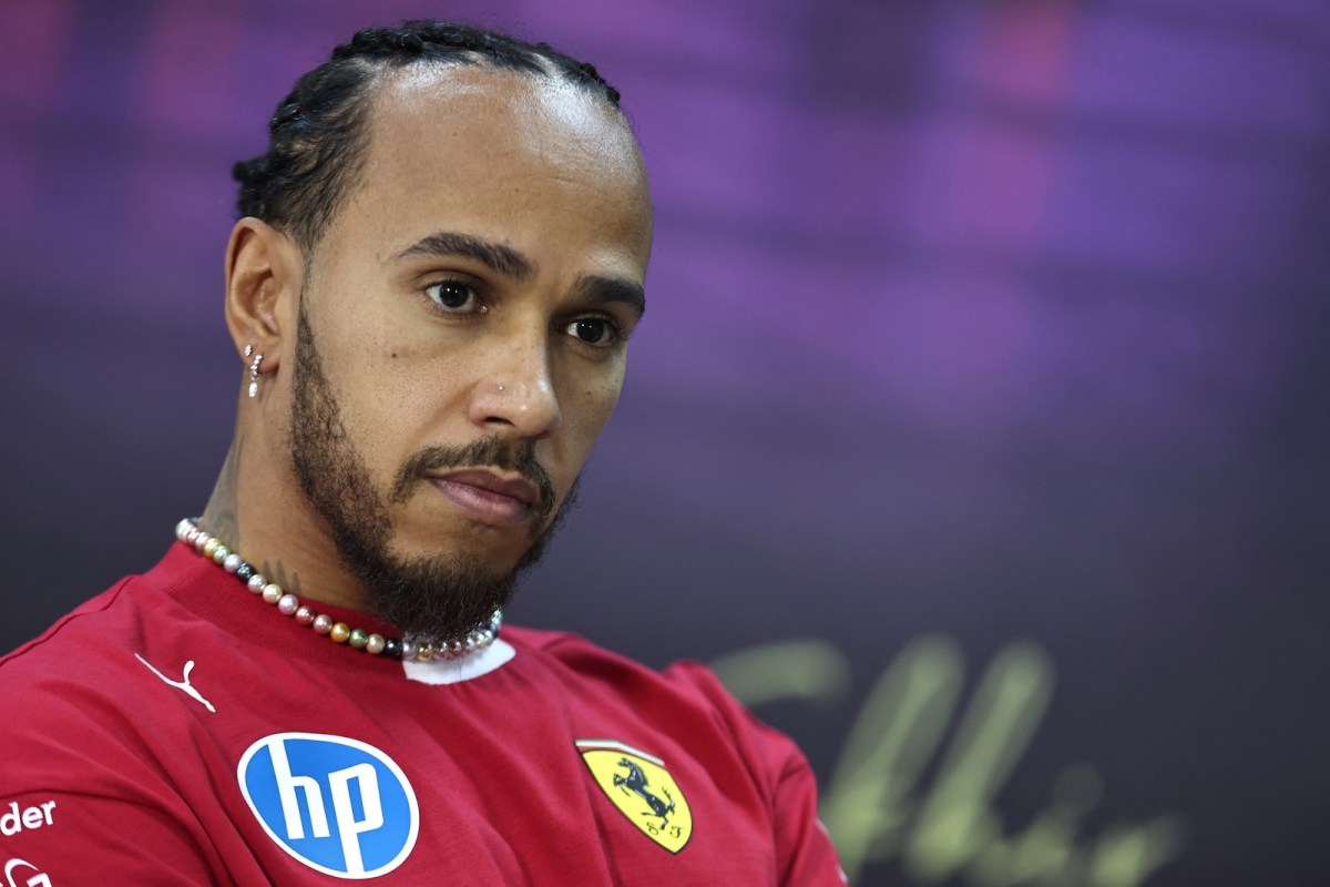 Hamilton adere à campanha e aprova F1 “mais sustentável com motores V10 ou V12”