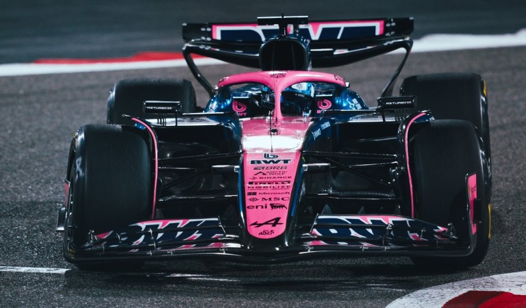 Pierre Gasly durante teste de pré-temporada no Bahrein (Foto: Alpine)