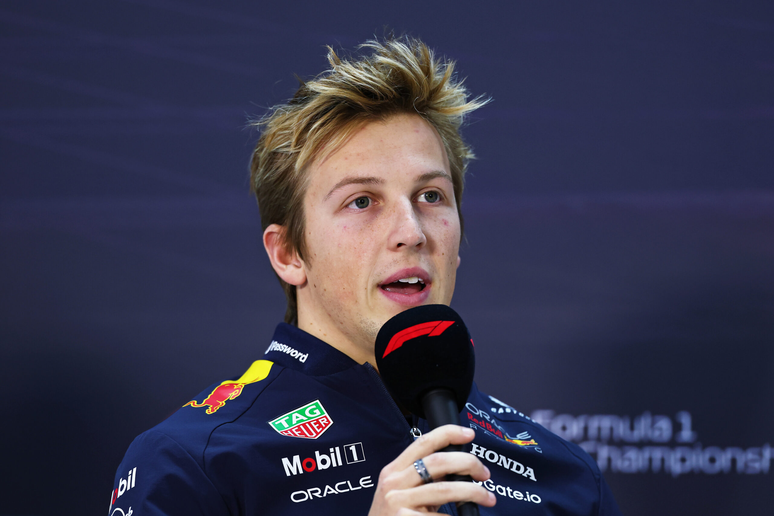 Lawson destaca trabalho de Verstappen no Bahrein e elogia “confortável” RB21