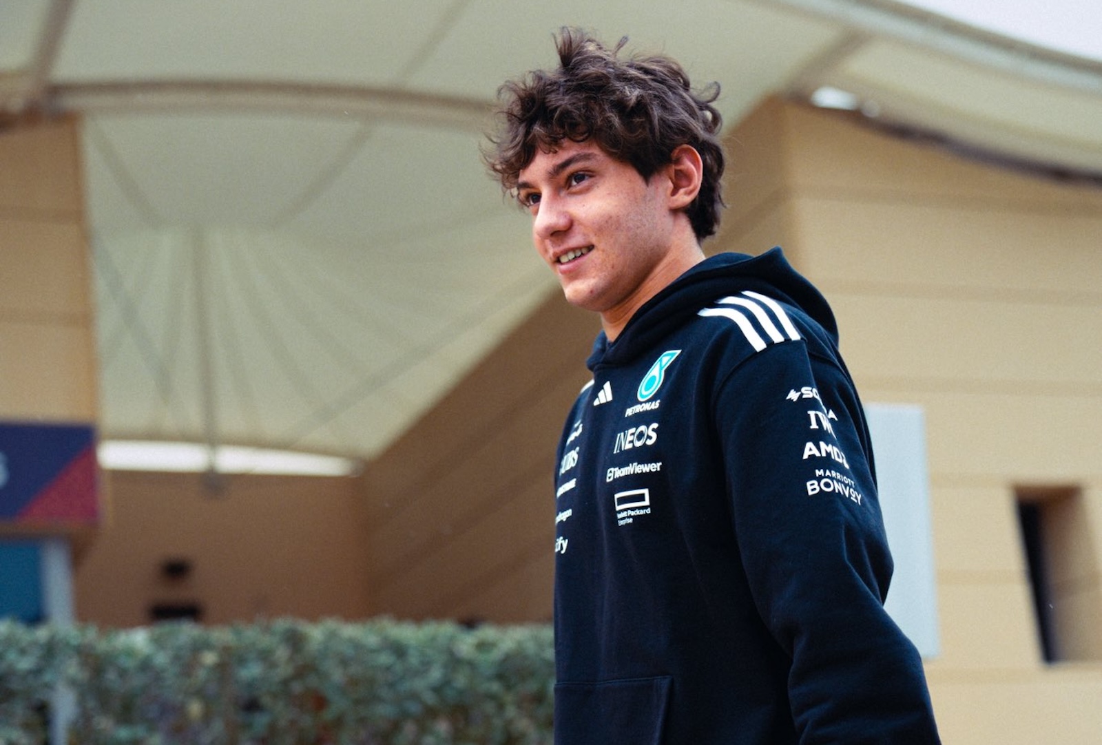 GUIA 2025: Antonelli começa trajetória na F1 com pressão de meio mundo nas costas