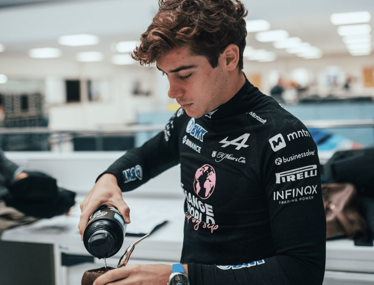 Colapinto detalha furto em Milão durante recesso da F1: “Antes tivessem levado só o mate”
