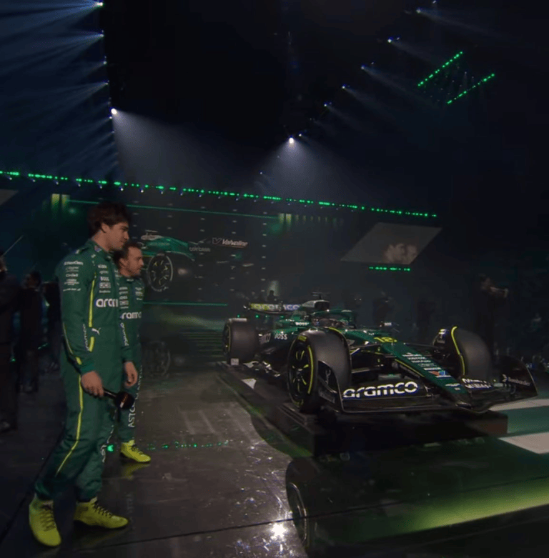 O novo Aston Martin (Foto: Reprodução/F1)