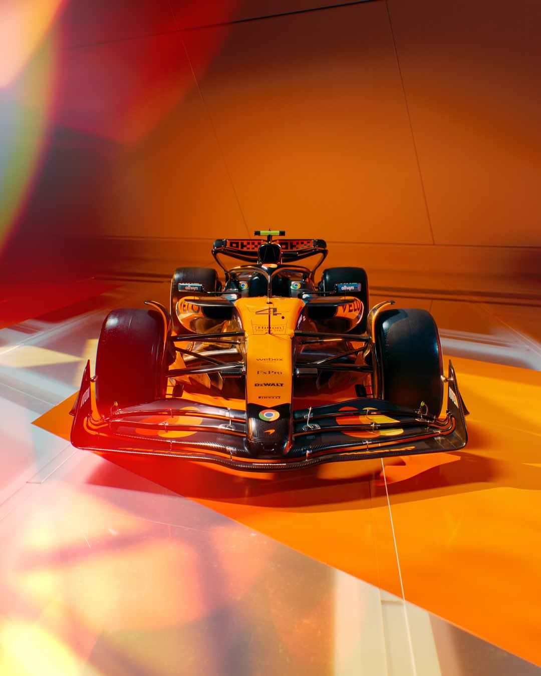 McLaren faz fila de carros campeões e apresenta MCL39 em papaia e preto para 2025