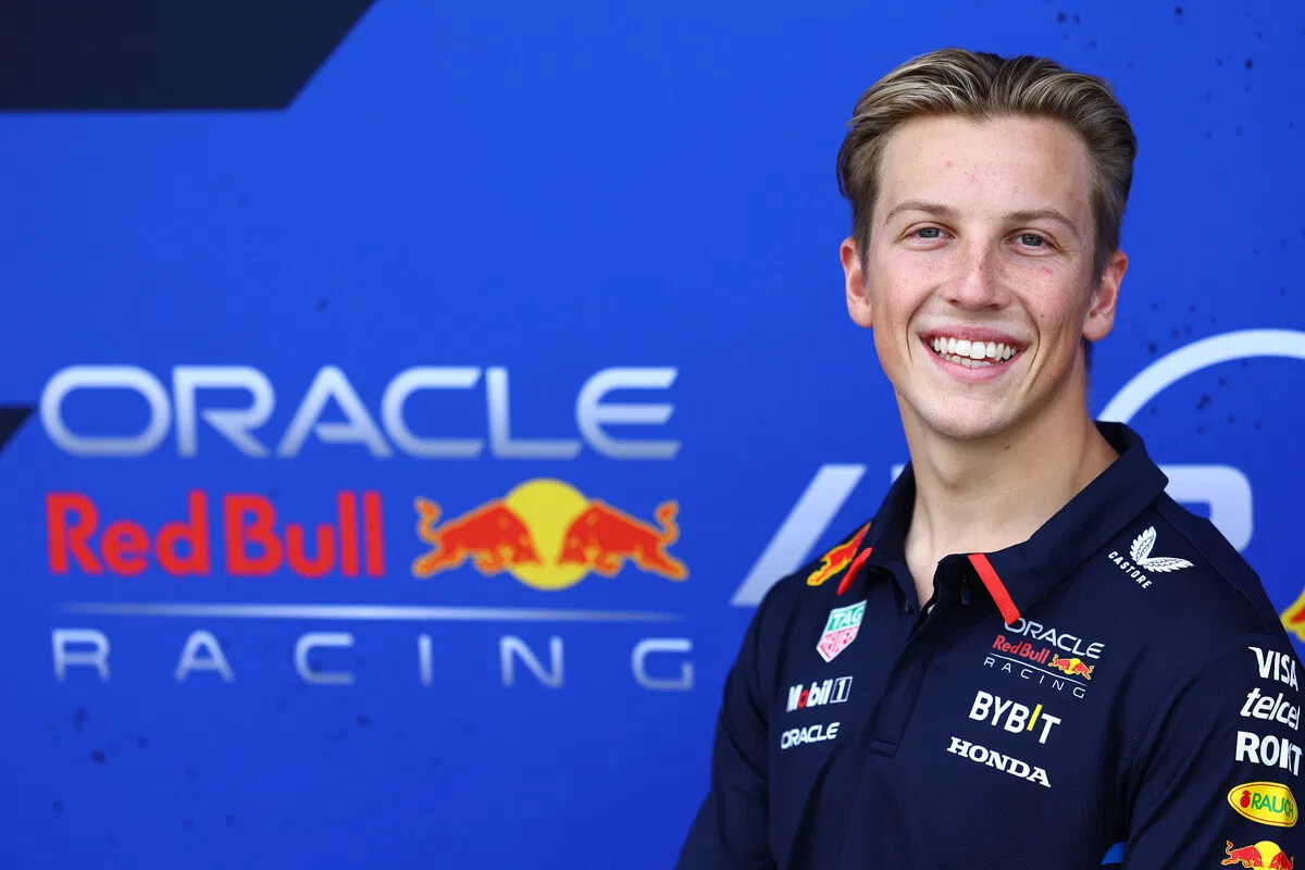 Lawson minimiza problemas con Red Bull en test de Bahréin: «Se trata de aprender»