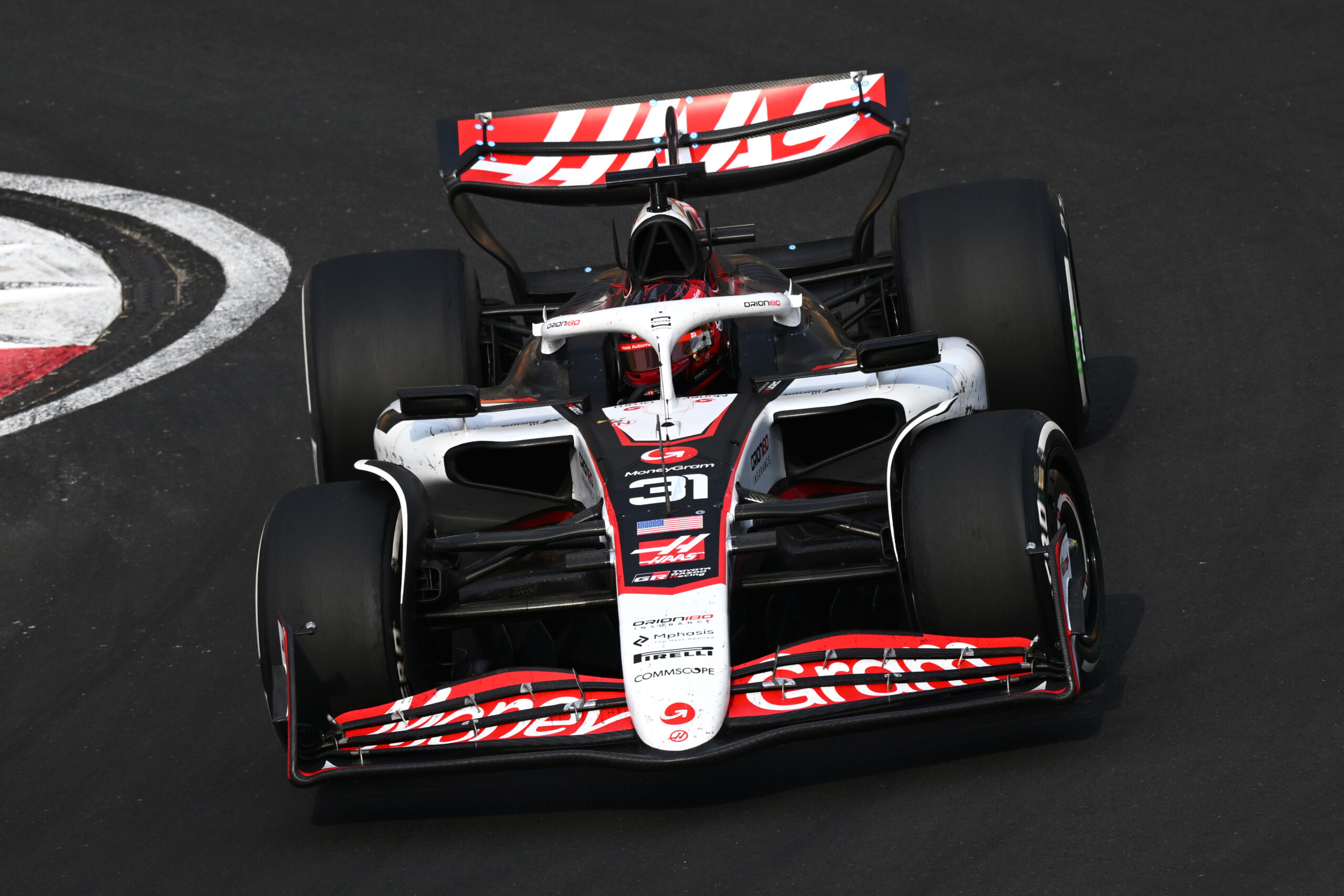 Ocon elogia “gran estrategia” de Haas y destaca “buenos puntos” logrados en China