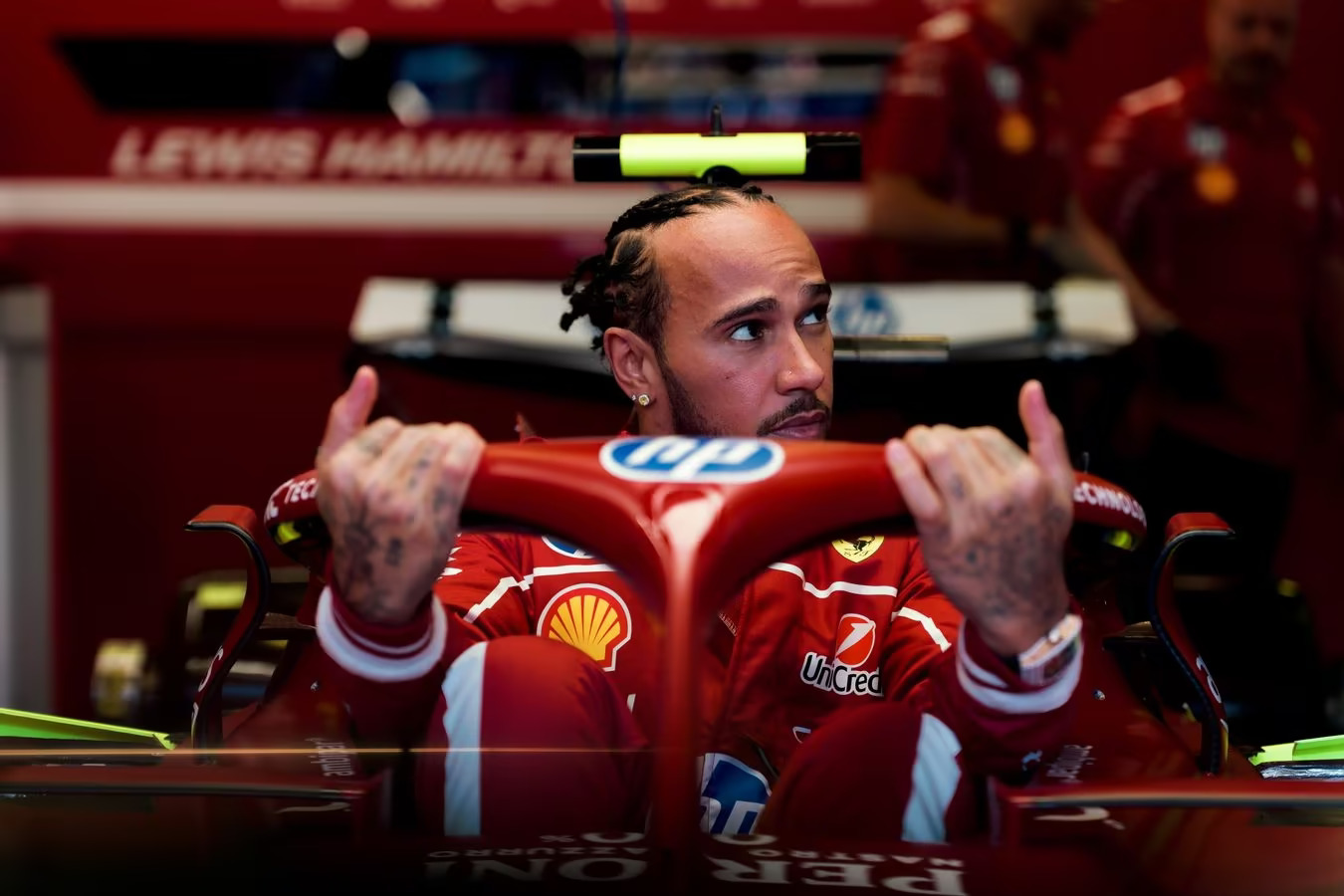 Hamilton minimiza discusión con su ingeniero por radio y critica a Verstappen: «No insulté»