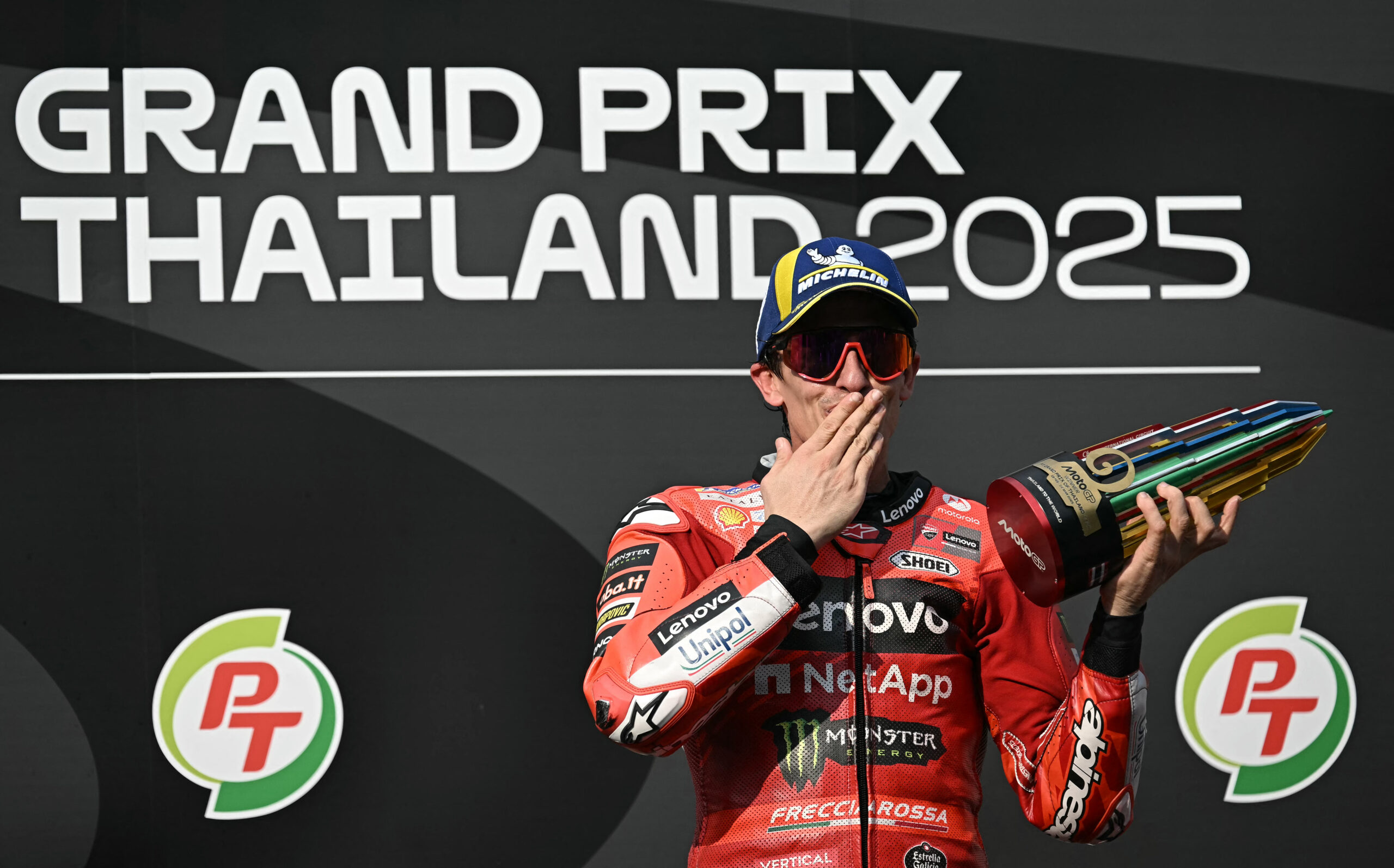 Marc Márquez varre fim de semana na Tailândia e lidera MotoGP. Confira classificação