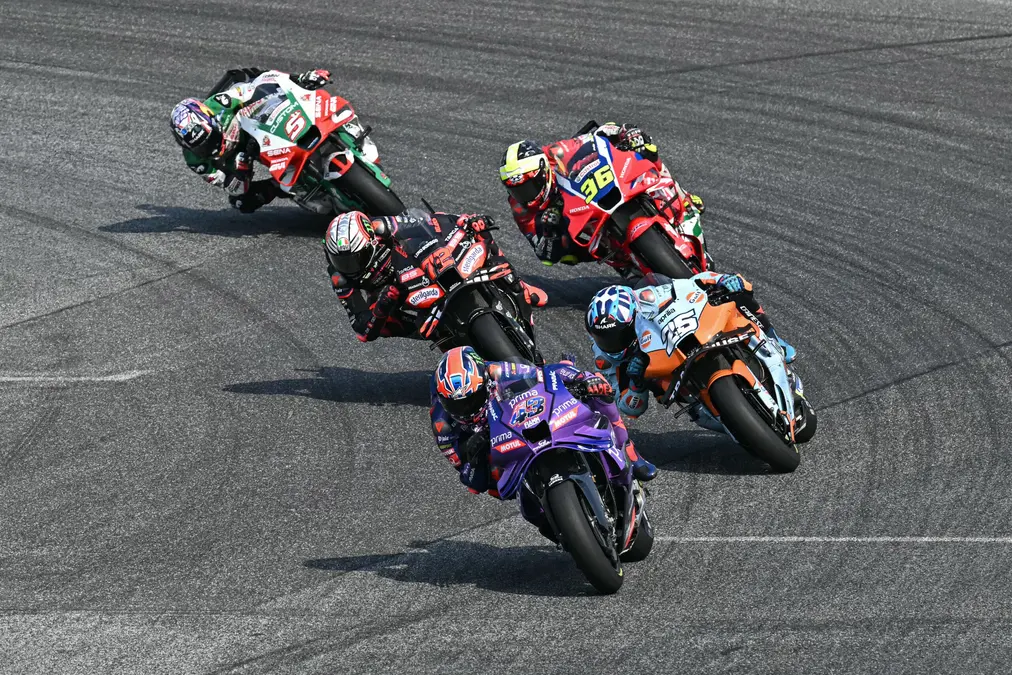Pirelli admite que “aún está discutiendo los detalles” de neumáticos de MotoGP 2027