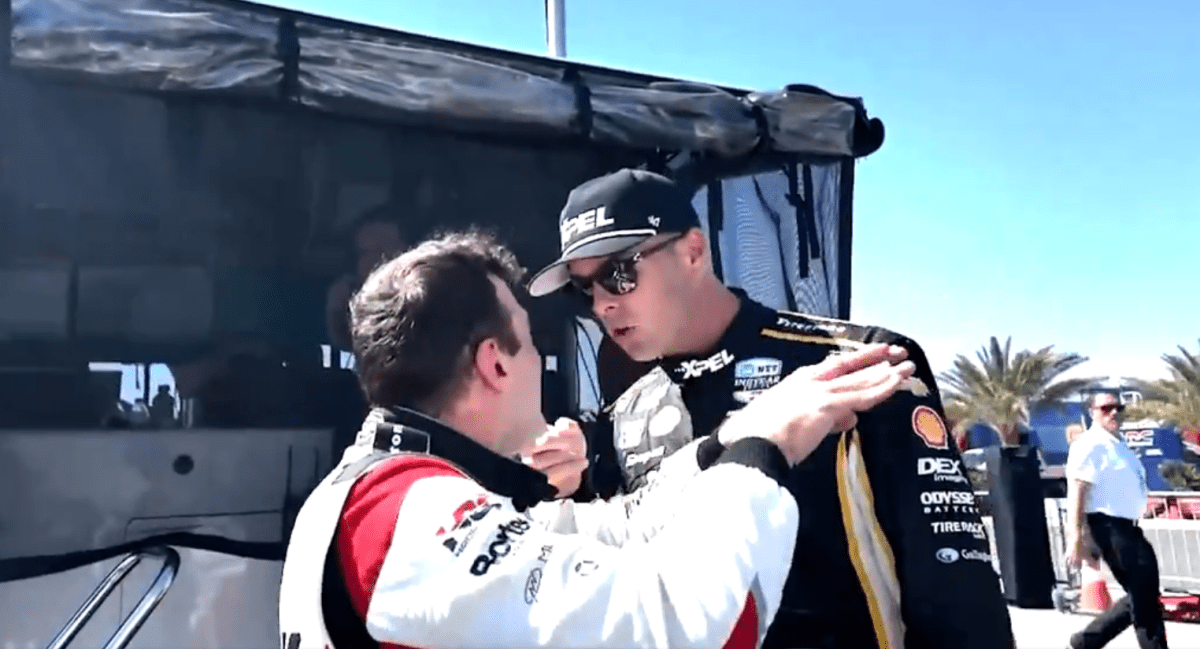 McLaughlin e DeFrancesco discutem após toque na largada do GP de Thermal da Indy