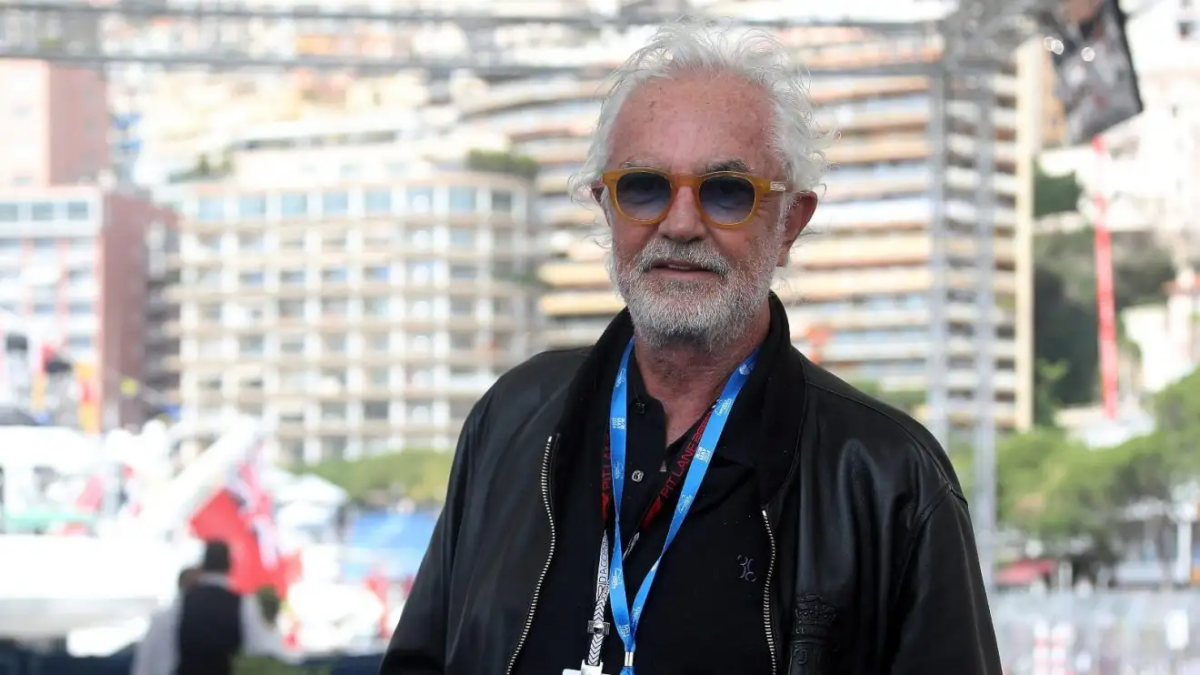 Briatore dice que Alpine “necesita ganar” en 2026 y prevé “luchar por el título en 2027”