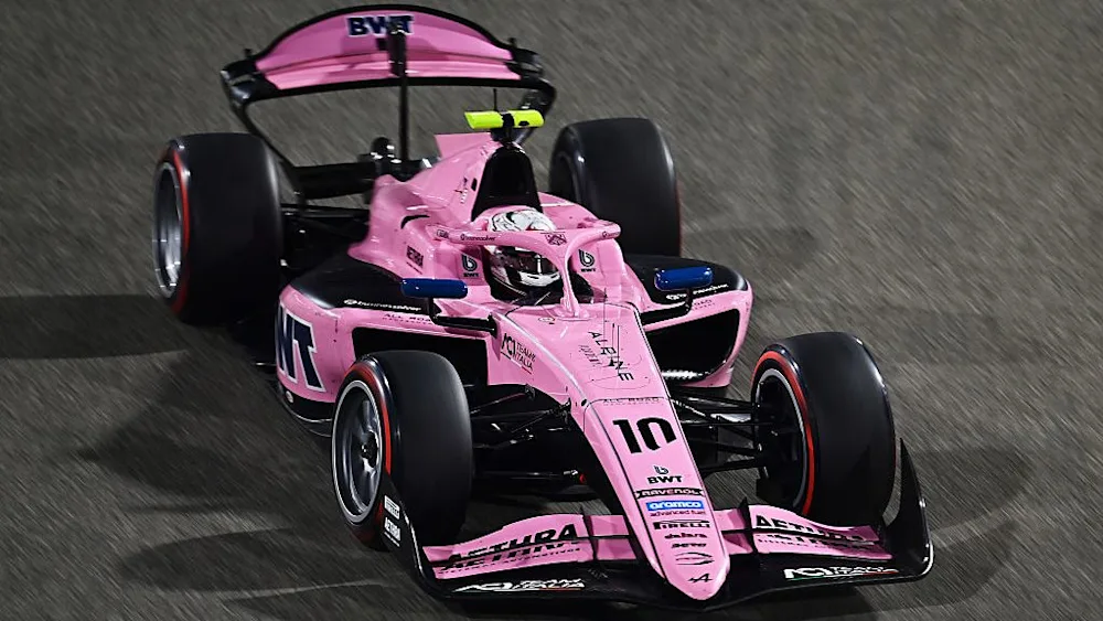 Minì encabeza el segundo día de test colectivos de F2 en Bahréin; Martí, 5°; Duerksen, 21°