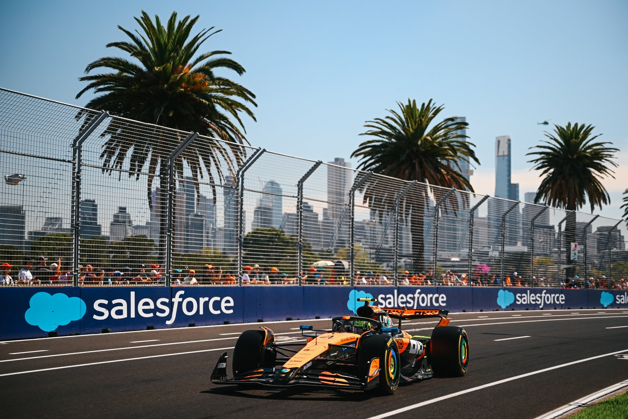 Norris bate a Sainz sobre el final y logra el mejor tiempo en la FP1 del GP de Australia