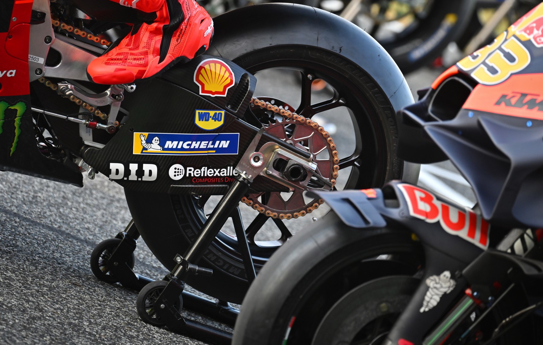 Michelin pone la incorporación de categorías como obstáculo para seguir en MotoGP