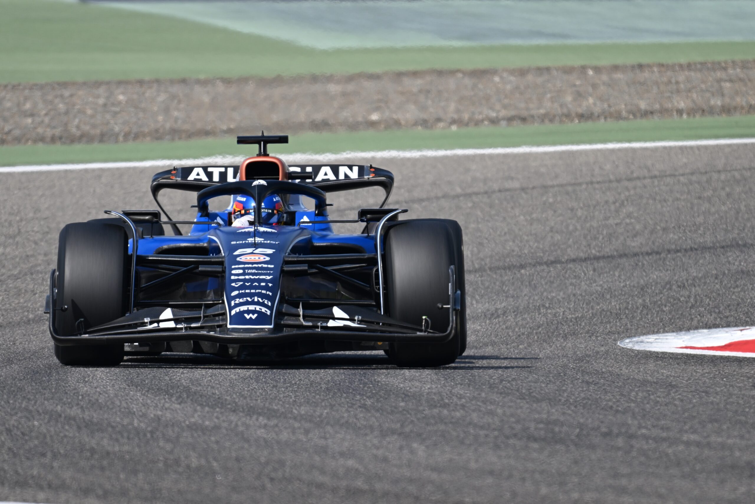 Fórmula 1 vai passar na TV hoje? Onde assistir à classificação do GP do Bahrein