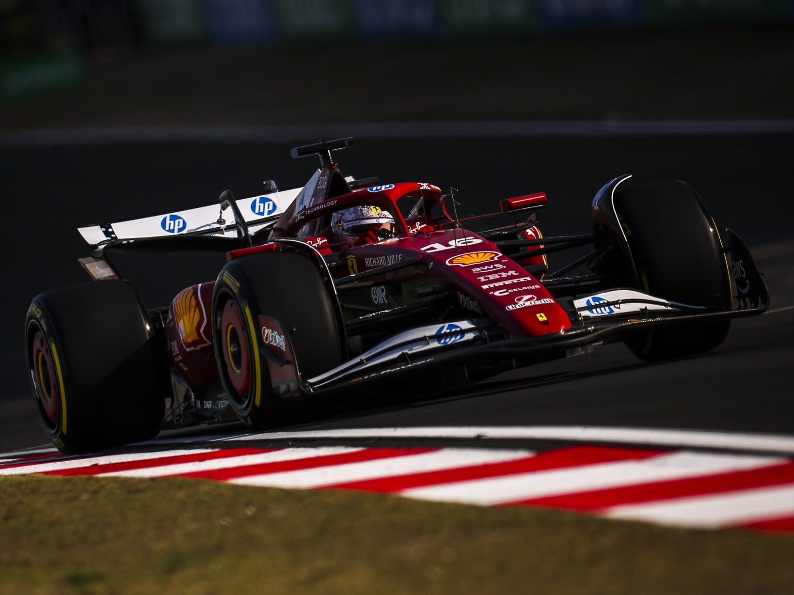 Leclerc ve a Hamilton «más rápido» y siente «las mismas dificultades» que en 2024 en China