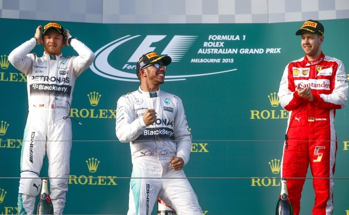 Na Garagem: Hamilton passeia na Austrália em dia de estreia de Nasr e Verstappen na F1