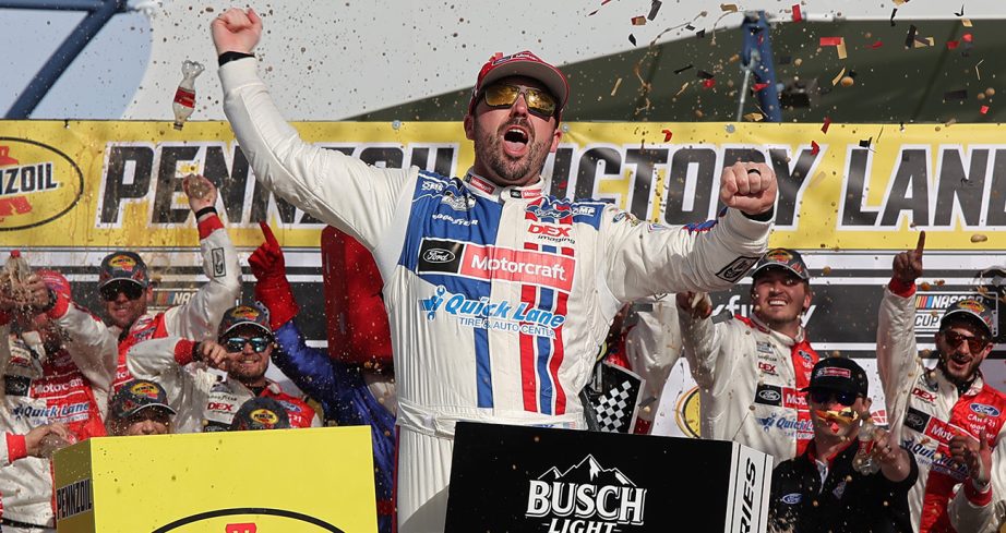 Berry vence duelo com Suárez em Las Vegas e fatura 1ª vitória da carreira na Nascar