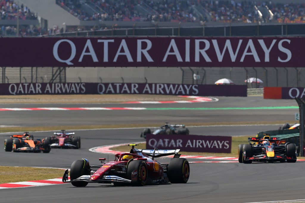 Hamilton conquista primera victoria con Ferrari en la carrera sprint del GP de China
