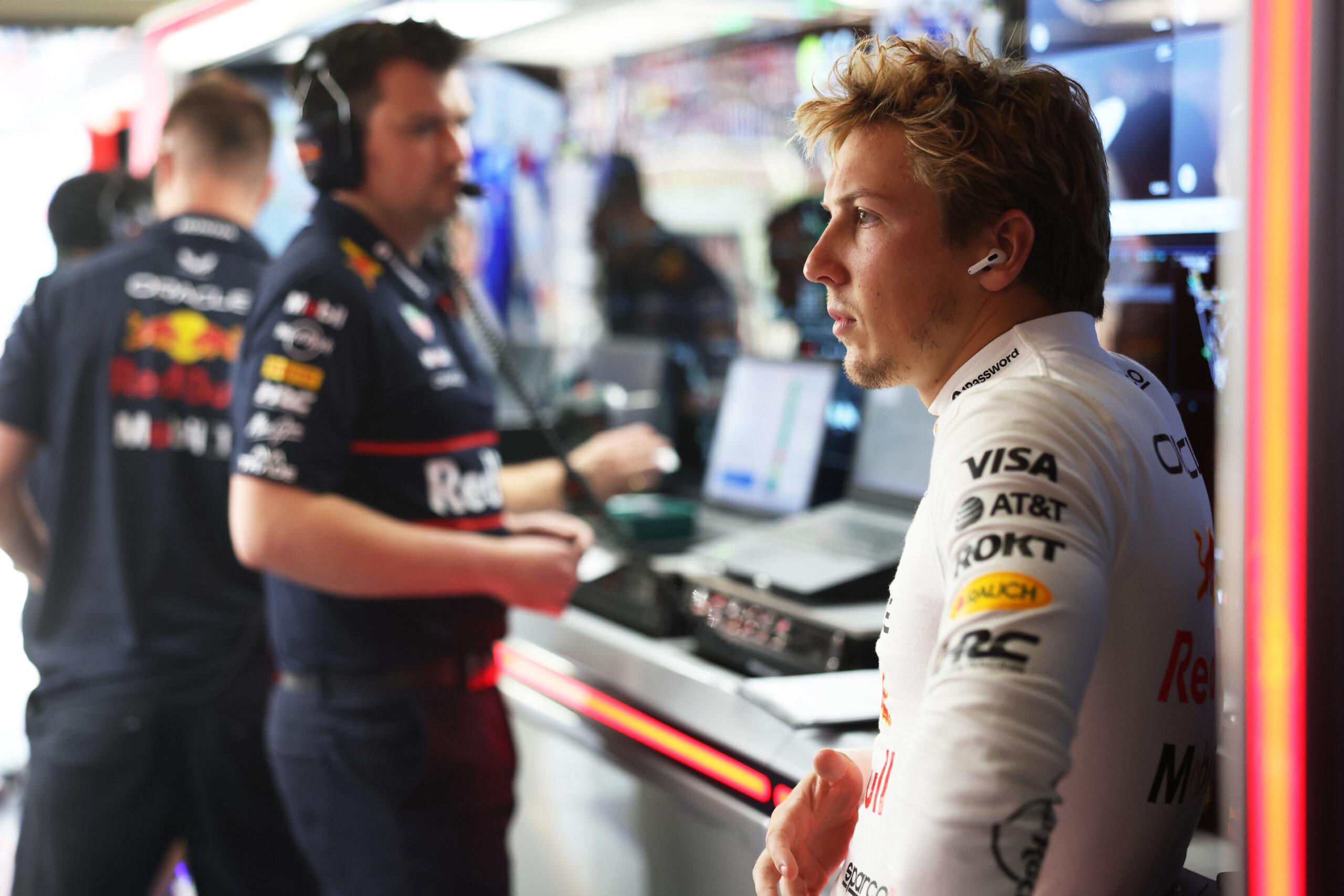 Red Bull ve “potencial” en Lawson, pero admite: “Está viviendo un momento difícil”
