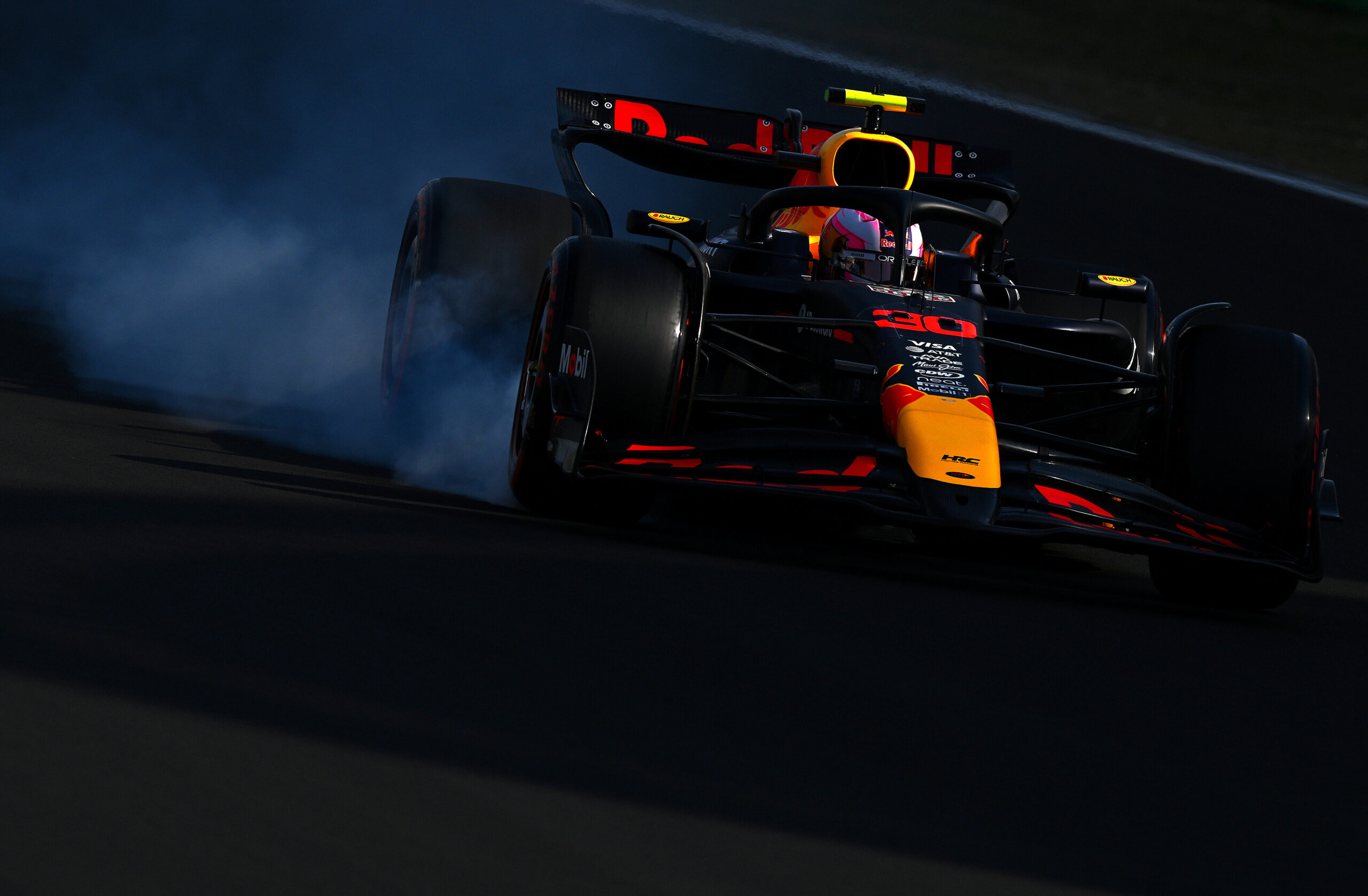 Red Bull analiza cambiar a Lawson por Tsunoda y traer a Colapinto a Racing Bulls en Japón