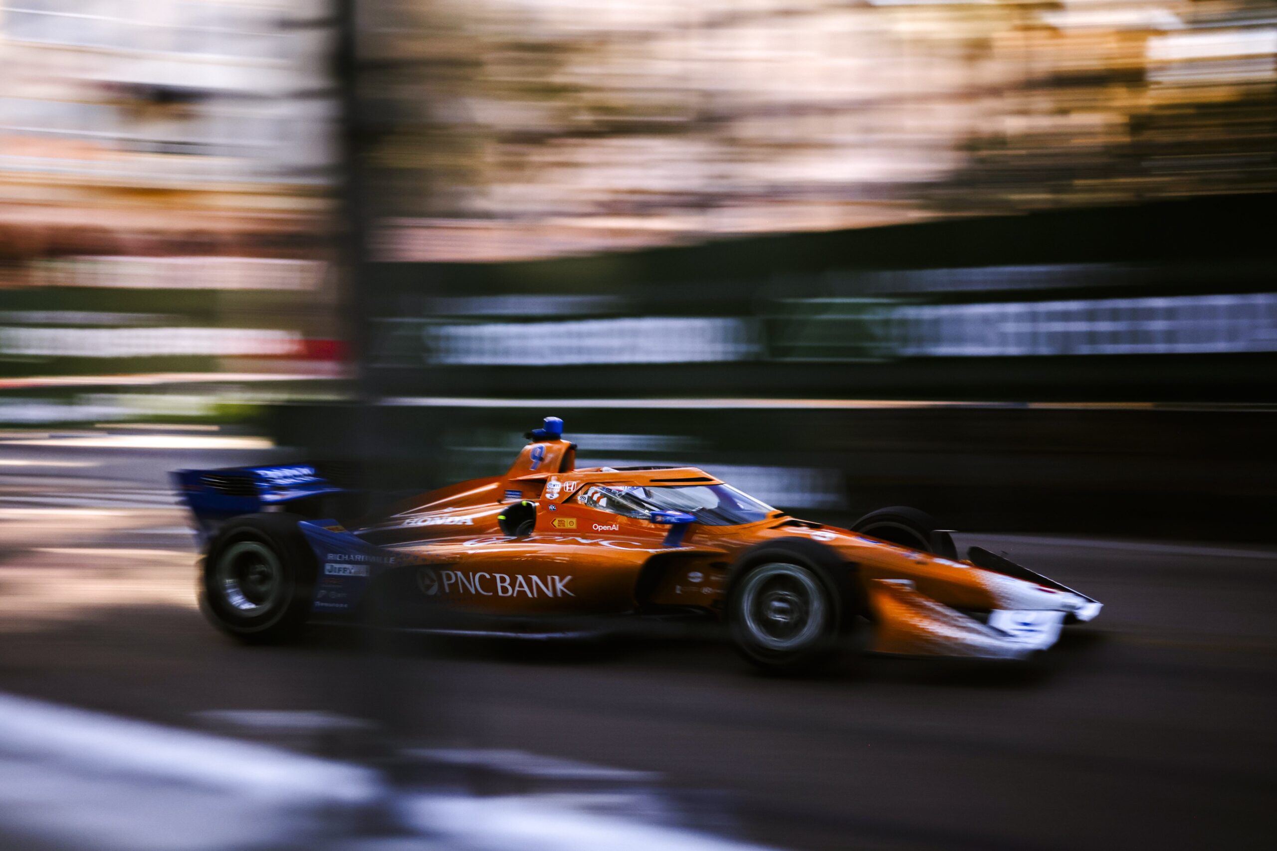 Dixon revela ausência de rádio na Ganassi em St. Pete: “Pesadelo”