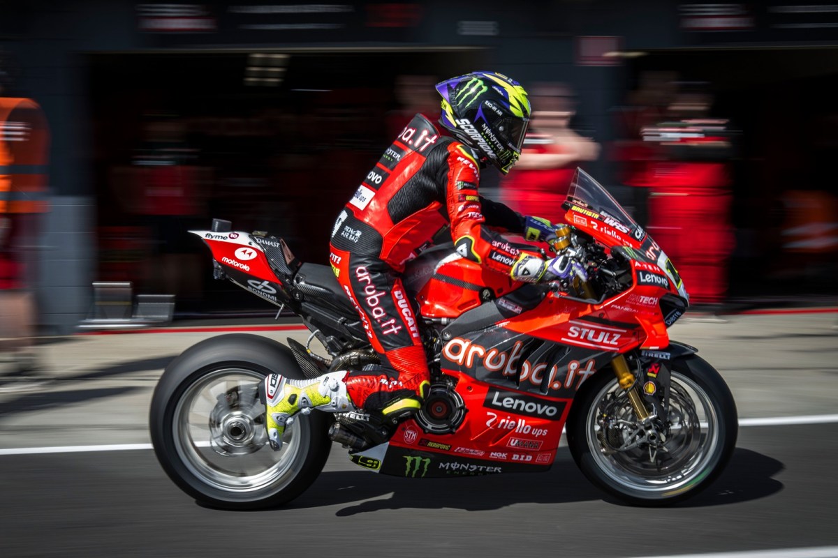 Bautista rebate ataques à Ducati e diz que rivais “não investem nos melhores pilotos”