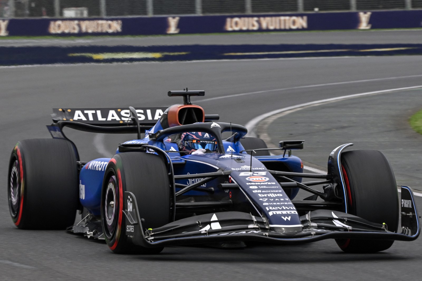 Williams celebra “corrida sólida” de Albon e evolução na F1: “Um mundo de diferença”