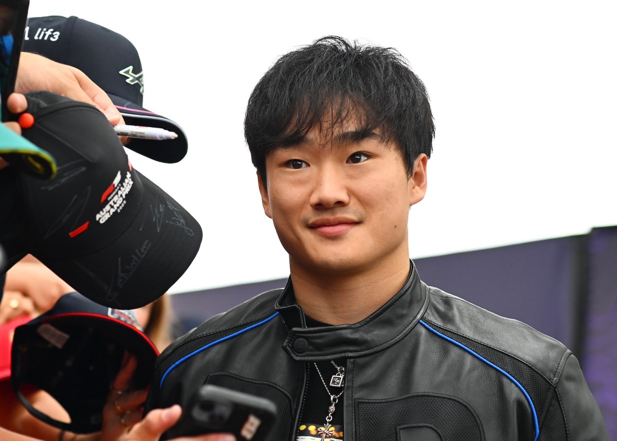 Tsunoda reconhece “pressão extrema”, mas se diz “bastante calmo” para estreia na Red Bull