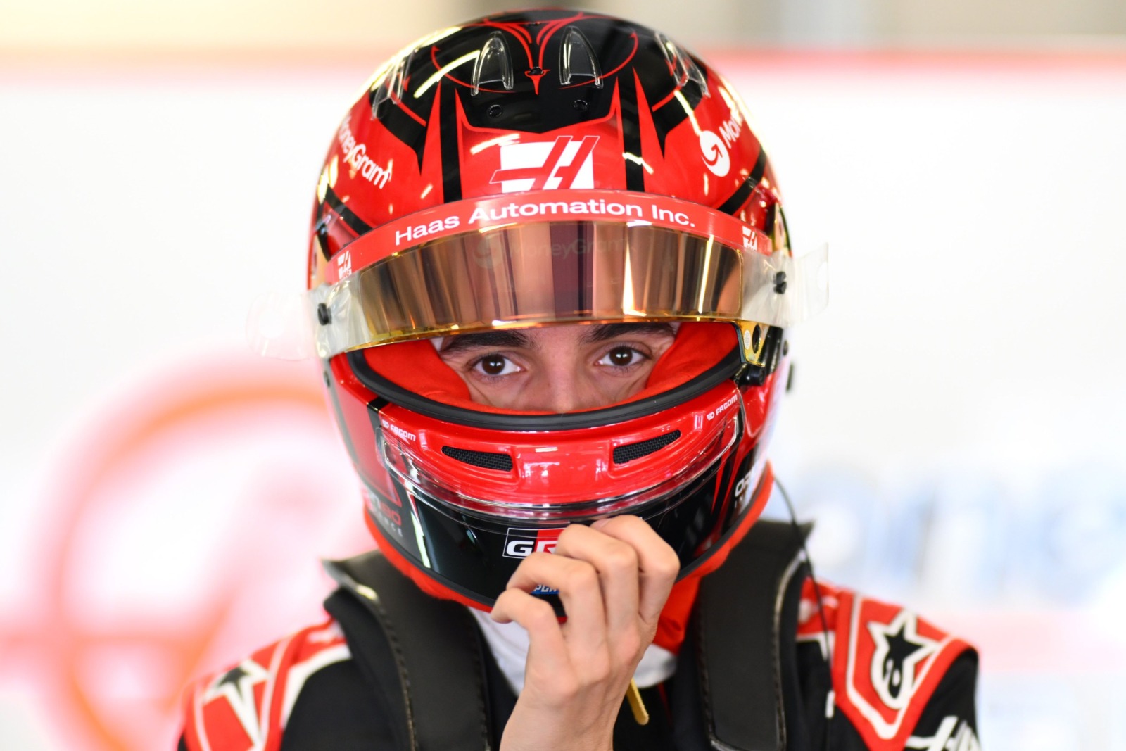 Ocon aponta falta de consistência e torce para Haas “resolver problemas” na Arábia Saudita