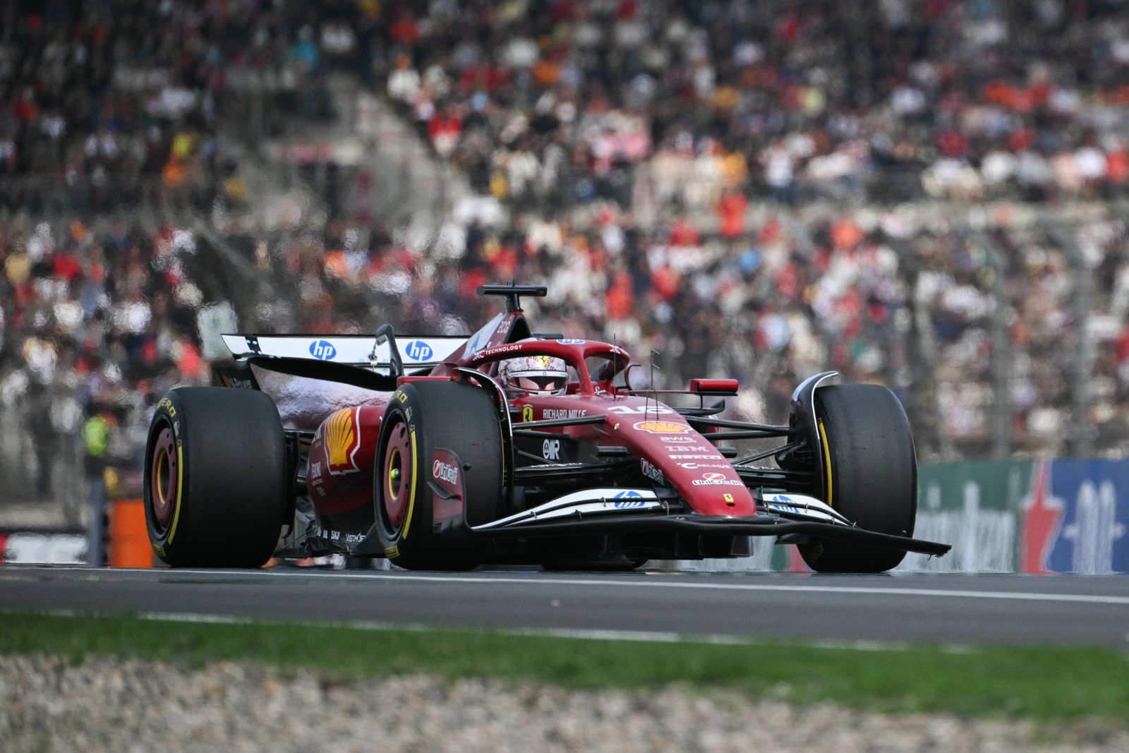 FIA desclassifica Leclerc e Gasly de GP da China por carros abaixo do peso mínimo