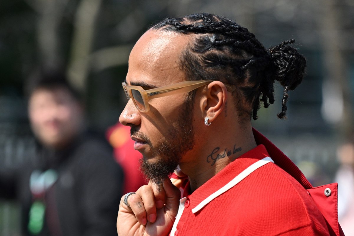 Hamilton minimiza discussão com engenheiro pelo rádio e alfineta Verstappen: “Não xinguei”