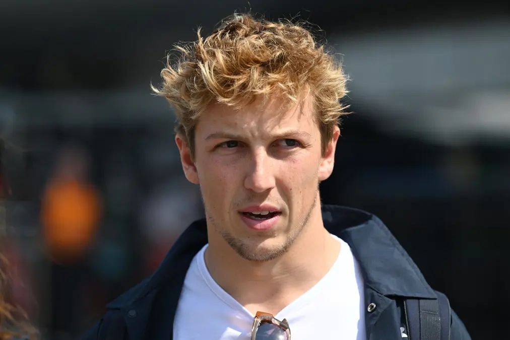 Lawson dispara contra Tsunoda y se queja por radio del rendimiento del RB21 en China