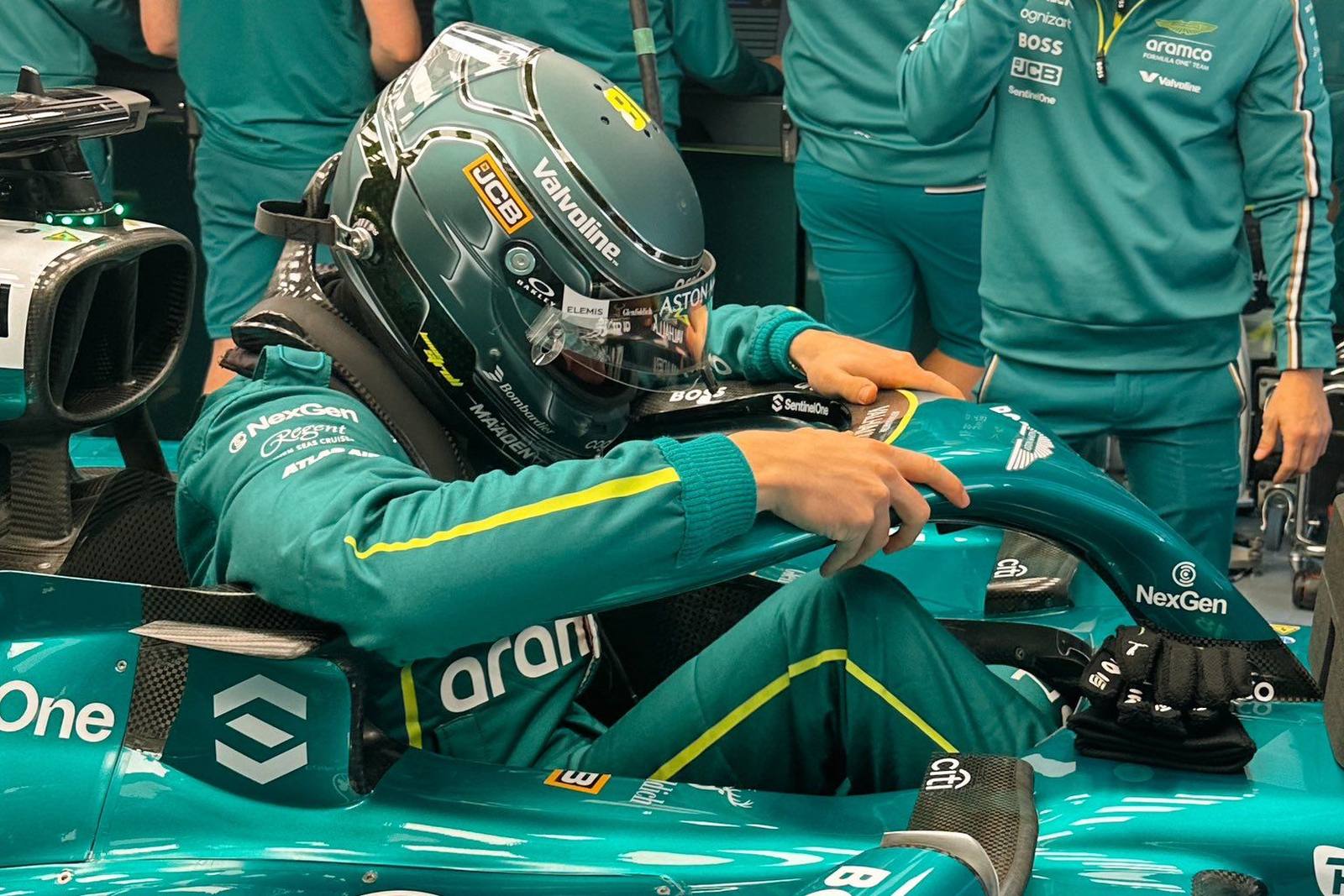 Como venda de ações da Aston Martin pode afetar futuro de Stroll?
