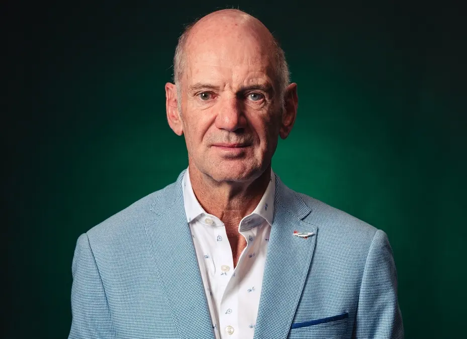 Newey pretende “desarrollar el flujo creativo” en el inicio de su trabajo en Aston Martin