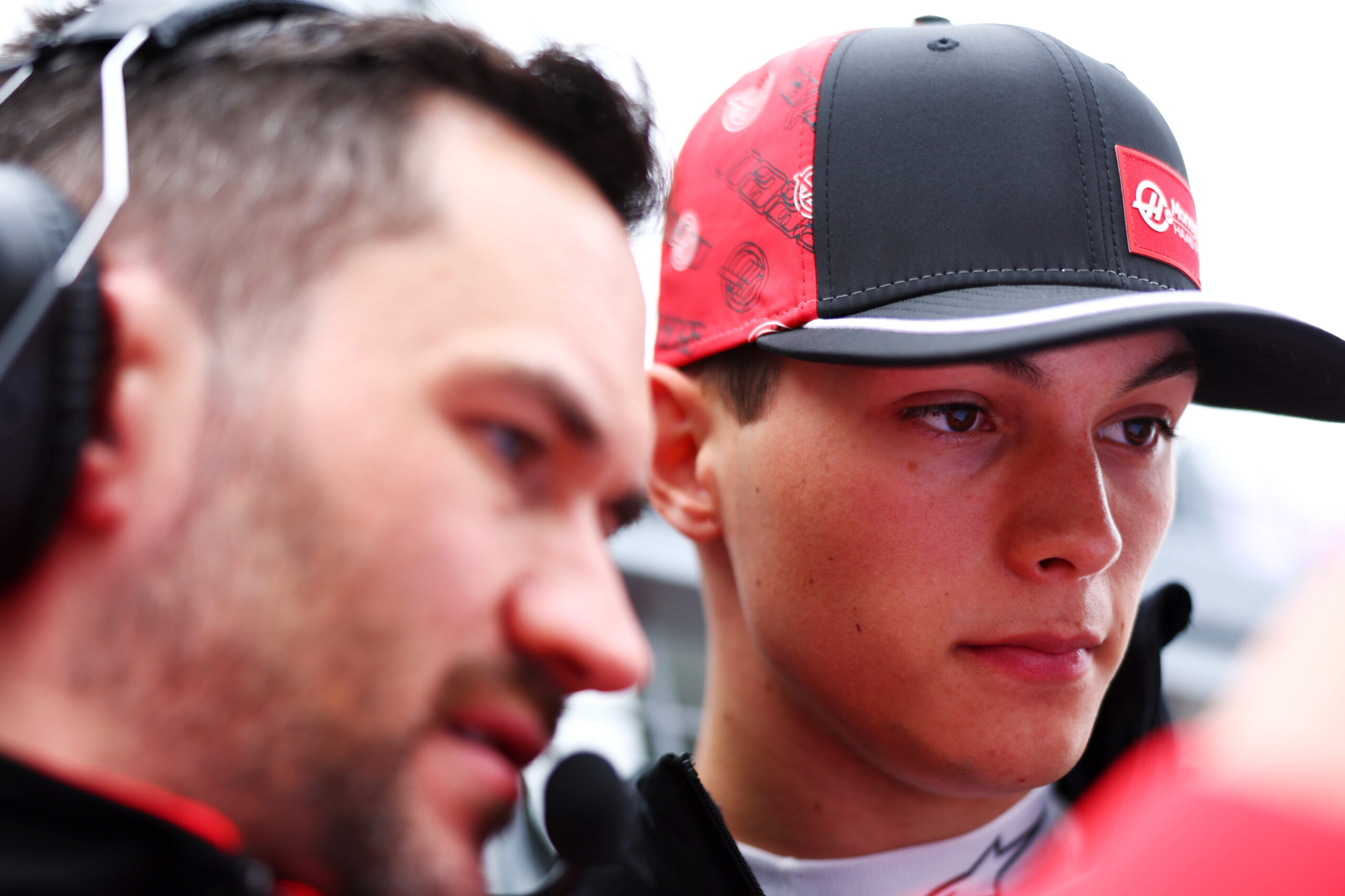 Bearman celebra «volver a casa con el coche sano» tras un «monótono» GP de Japón