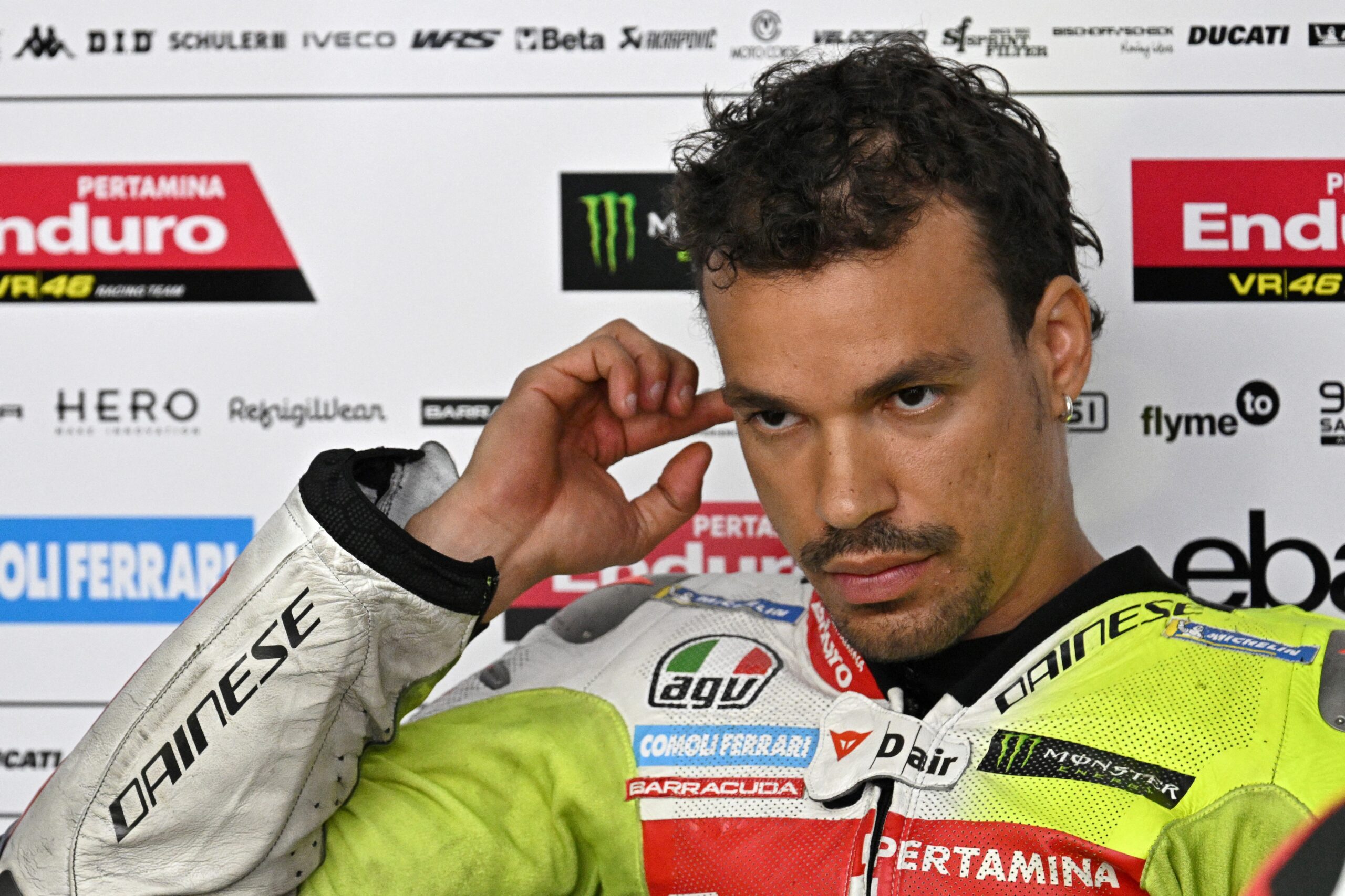 Morbidelli perde 3 posições no grid em Silverstone por atrapalhar Bezzecchi