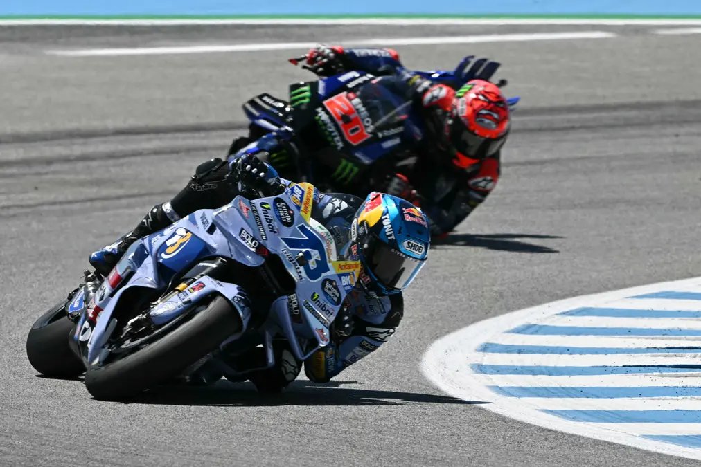 Álex Márquez capitaliza caída de su hermano y triunfa por primera vez en MotoGP en Jerez
