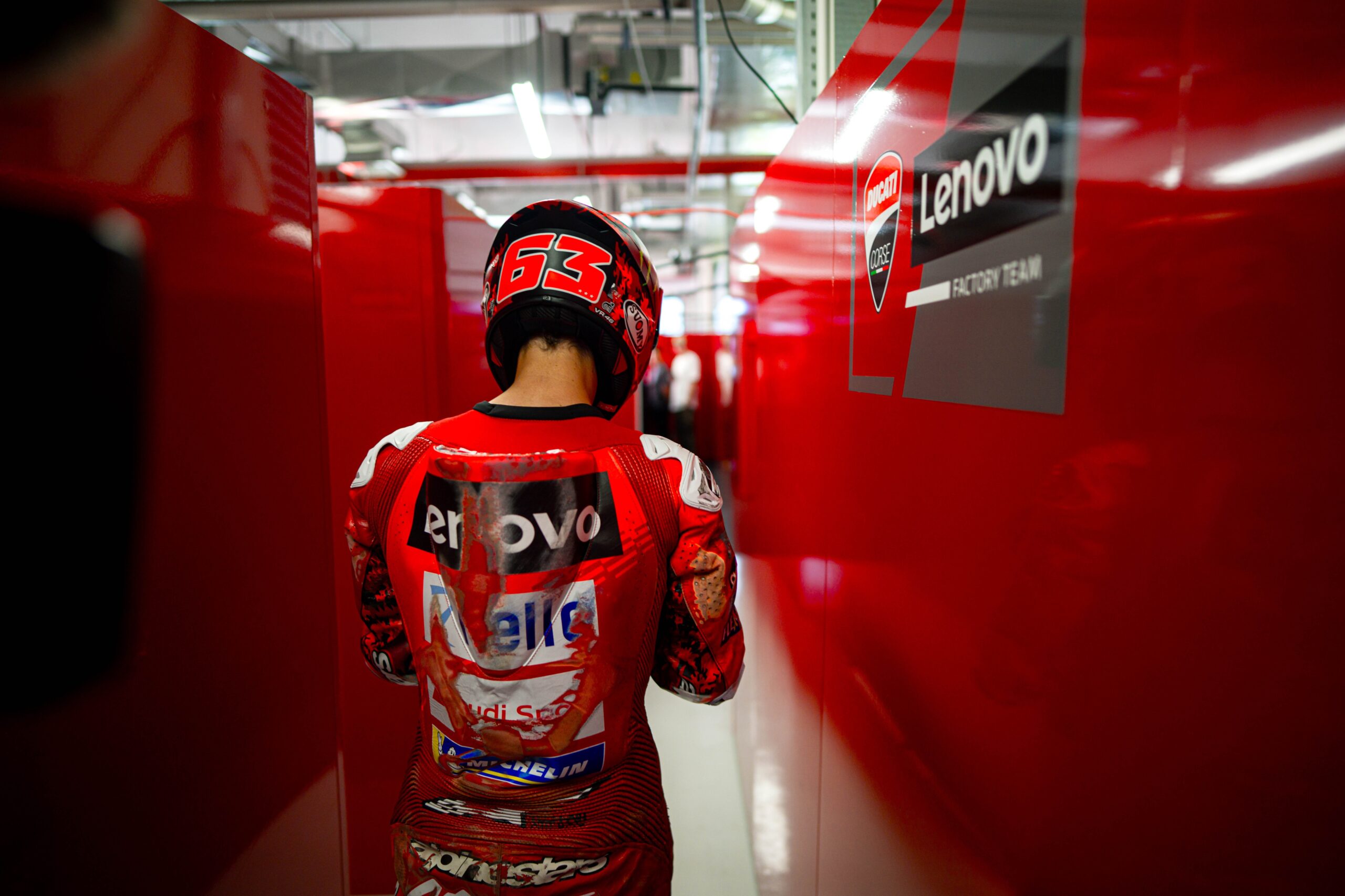 Ducati aperta Bagnaia após erros e queixas no GP do Catar: “Precisa gerir os problemas”