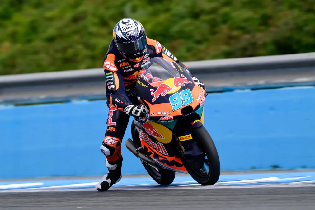 Rueda domina entrenamiento de Moto3 en Jerez por un segundo al resto; Perrone, 11°