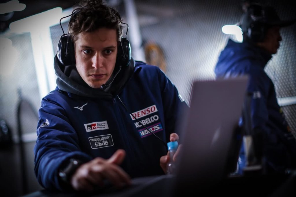 Fenestraz comienza su nueva etapa en el Super GT con el Team Sard en Okayama