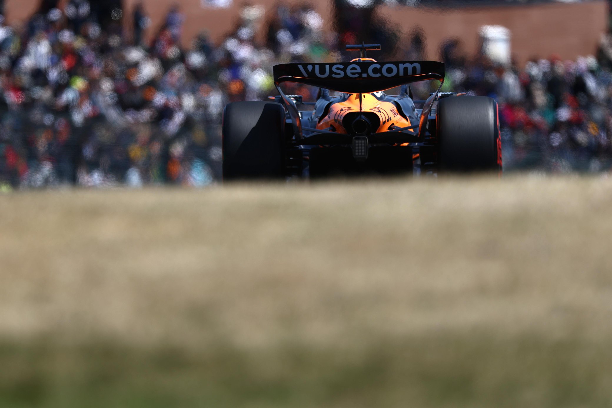 McLaren ve día productivo en Japón, pero dice: «Ojalá haber visto más de los neumáticos»