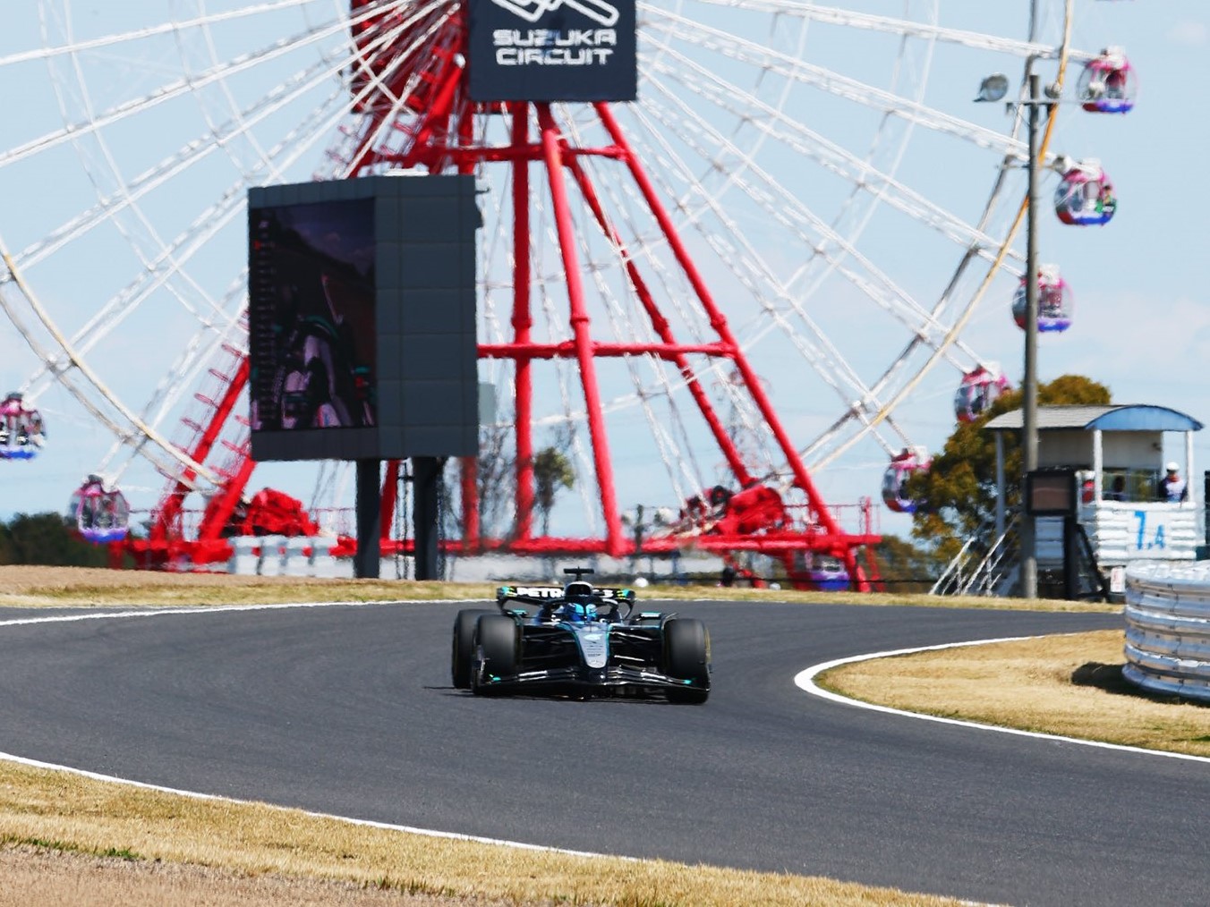 Mercedes proyecta luchar por el podio en Japón y afirma: «McLaren es la fuerza a batir»