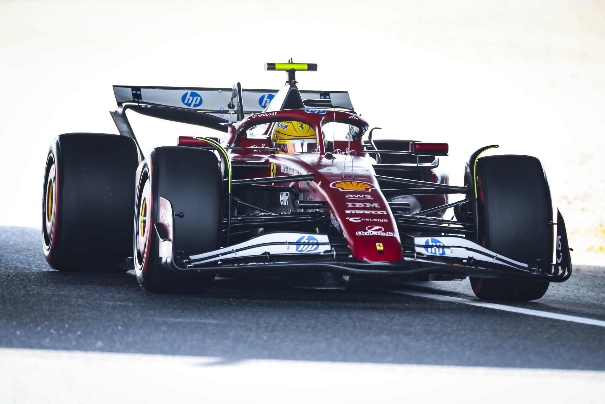 Hamilton lamenta falta de ritmo en el GP de Japón: «Carrera muy solitaria en general»