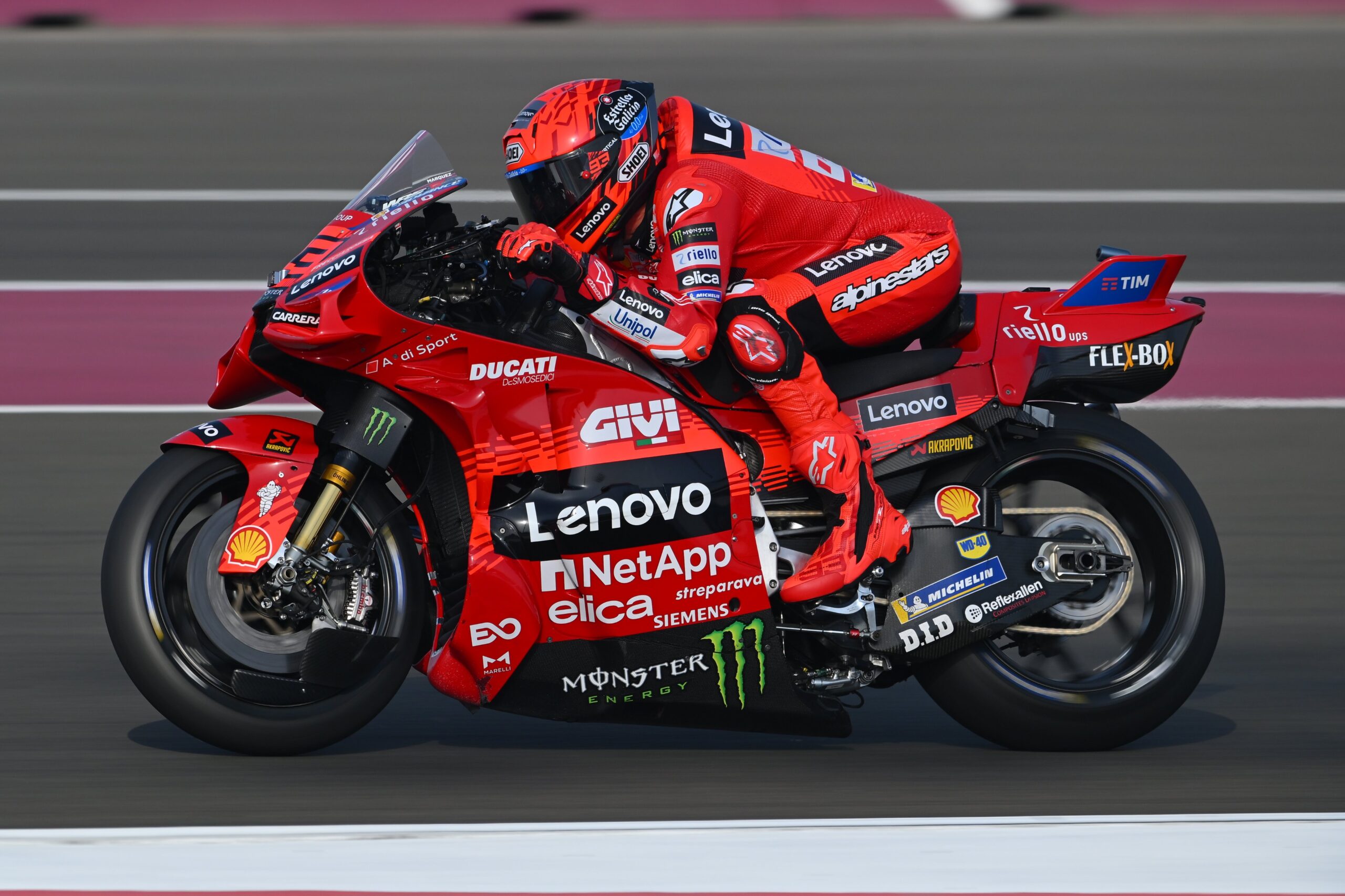 Marc Márquez sobra e lidera TL1 da MotoGP no Catar. Martín volta de lesão e fica em 20º