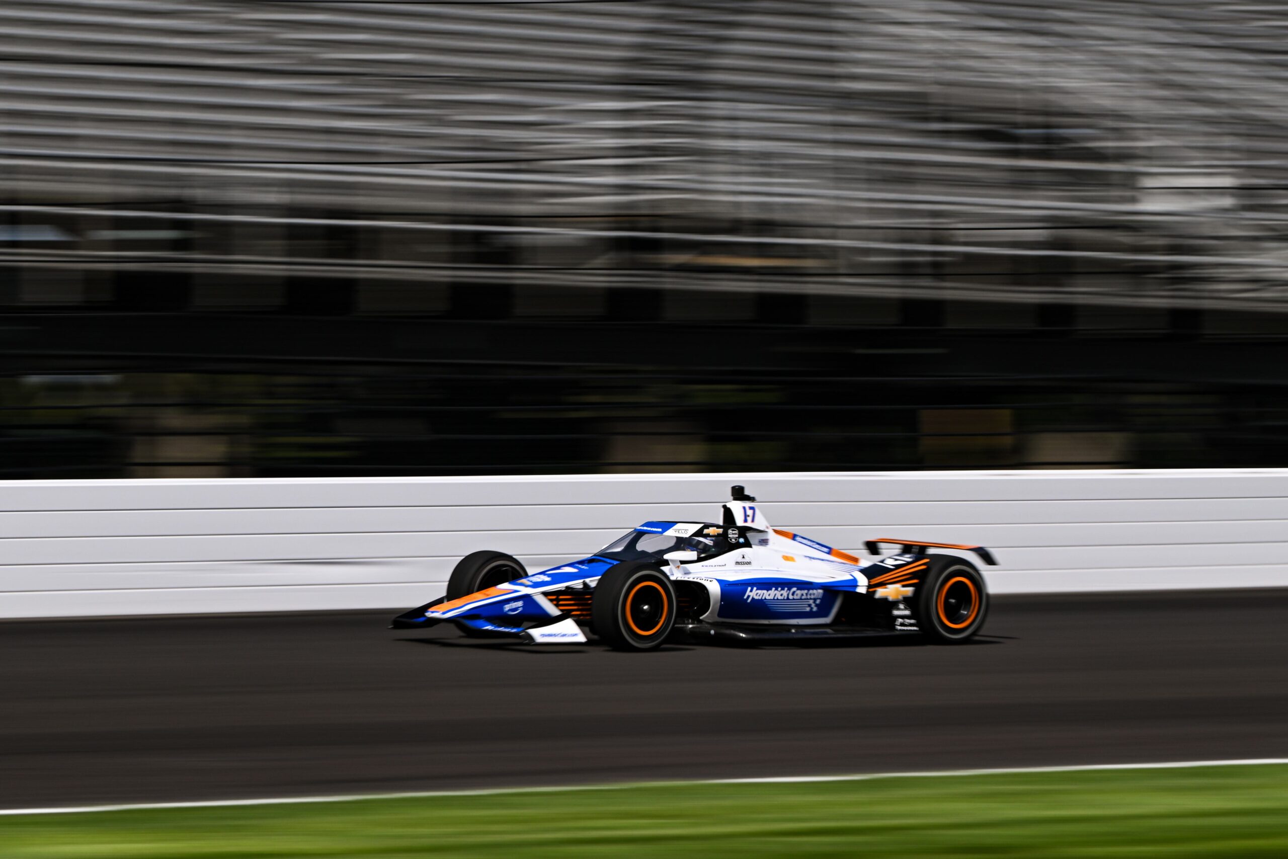 Onde assistir ao vivo aos treinos livres e classificação da Indy 500 2025